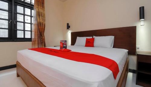RedDoorz Plus near Halim Perdanakusuma 2 in Jakarta