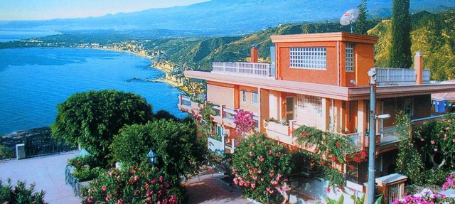 Residence Schuler - Apartment 'E' with sea and Mount Etna view in Taormina