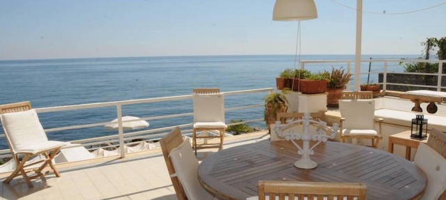 Right by the sea Villa in Palermo in Mondello