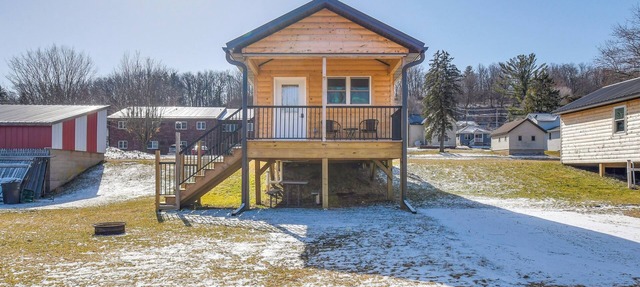 Riverfront Cabin Rental ~ 9 Mi to Yellowstone Lake in Blanchardville