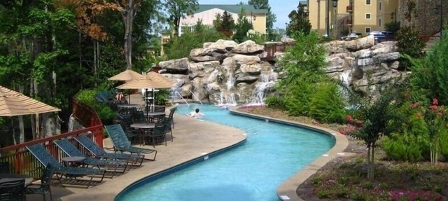 Riverstone 2BR - River & Mountain Views/5 min to Dollywood & Ripken in Pigeon Forge
