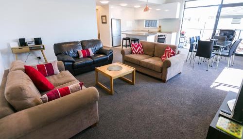 Riverwalk Apartments - 3 Bedrooms in Nelson