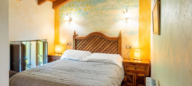 Room 'Castañu' with Mountain View, Shared Garden and Wi-Fi in Con