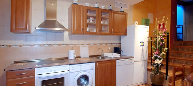 Room 'Habitación Cuádruple' with Wi-Fi and Air Conditioning in Maluenda