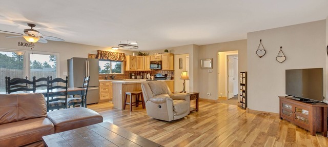 Rustic Estes Park Home w/Private Hot Tub in Estes Park