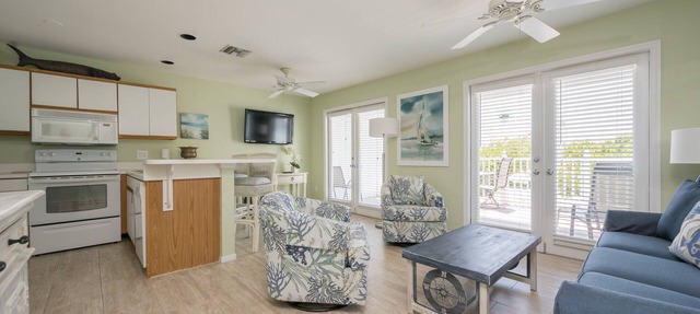 Sand Crab Cabana WEEKLY RENTAL 7 nights minimum! Truman Annex in Key West