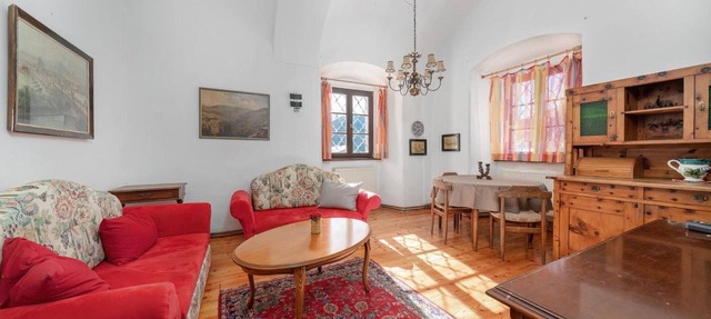 Schloss Berg Klösterle – Historic Monastery with Spacious Holiday Apartments in Zedlitzdorf