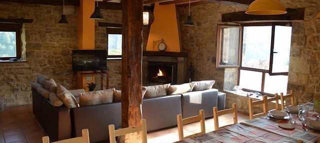 Self catering Etxegibel for 14 people in Esteribar
