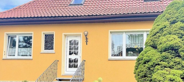Semi-detached house with large garden and terrace in Bad Sulza