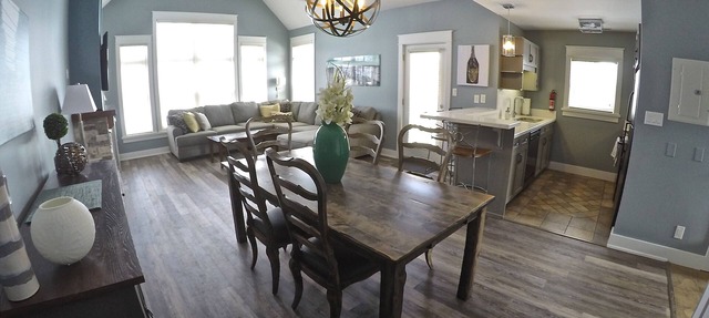 Short walk to the village-Stunning upgraded Rivergrass condo w/beautiful decor in The Blue Mountains