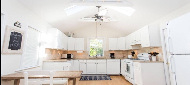 Short walk to the beach and downtown!!!!! in New Buffalo