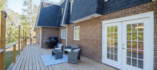 Sleeps 18 Riverfront Getaway with Game Room & Deck in Valdosta