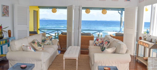 Spacious Off-grid Beachfront Villa - Park Bay House in Bequia