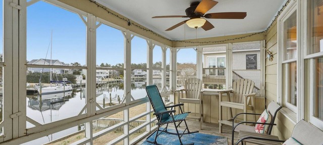 Starfish Hideaway -Waterfront Outer Banks Retreat in Kill Devil Hills