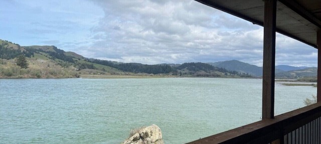 Studio Suite #38 River Front in Gold Beach