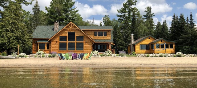 Stunning Log Home Plus Guest Cottage With Sandy Beach! in Cheboygan