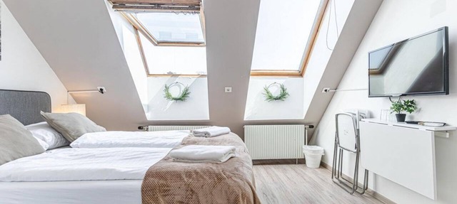Stylish AC Room Near Hauptbahnhof in Vienna