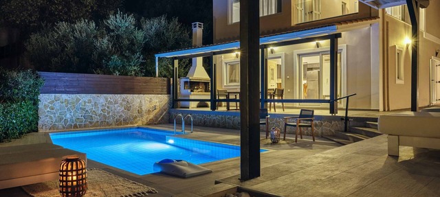 Sun Villa View - Three Bedroom Villa, Sleeps 7 in Lithakia