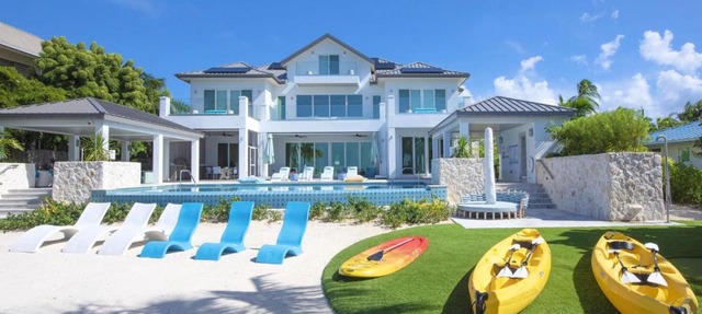 SunRays Villa by Grand Cayman Villas & Condos in Driftwood Village