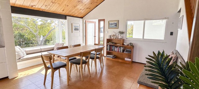 Sunset Sanctuary - Havelock North Holiday Home in Havelock North