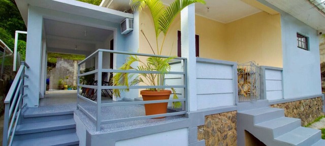 Taylor`s Retreat | 5min to Sandals Resort & Beach in Buccament