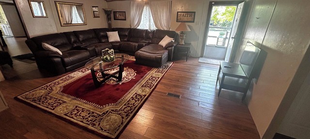 The Rustic Roost – A Cozy Country Getaway in Rocky Ford
