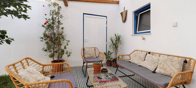 Tiny Home 'Casa Das Cantonas Valada' with Shared Pool, Wi-Fi and Air Conditioning in Valada
