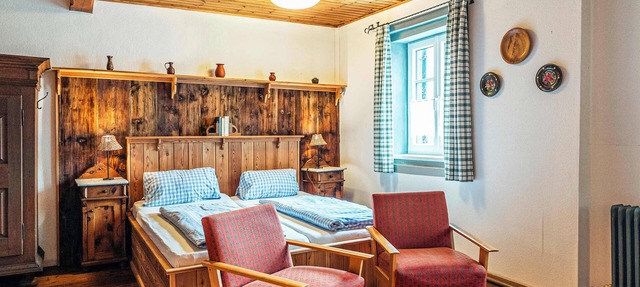 Torberg Apartment | Kitchen | Parking | Garden in Altaussee