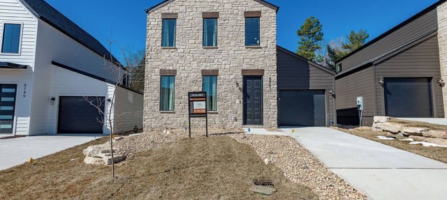 Tranquil Townhome-Your Nature Retreat Next to Nature, River & Golf! in Springfield