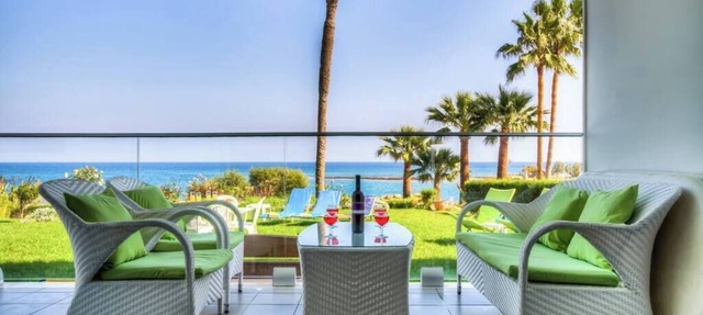 Trident Beach Front Suite is located just a few meters from the quiet beach of Ayia Triada, in Protaras