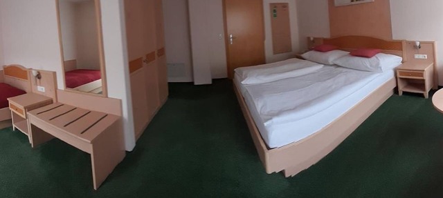 Triple room, shower or bath, WC, 1 bedroom - Landgasthof Willingshofer in Gasen