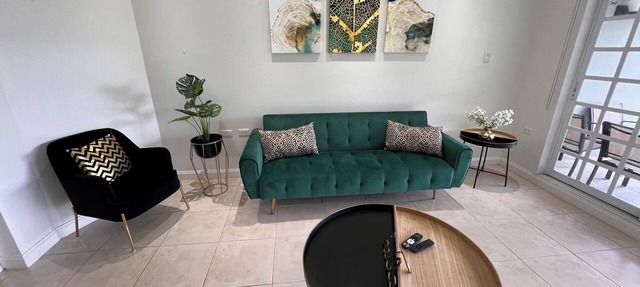 Stylish, modern, centrally-located home, 5 mins away from key amenities. in Diego Martin Regional Corporation