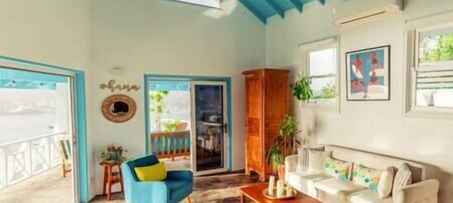 Two Bedroom Beachview Apartment w/Pool in Bequia