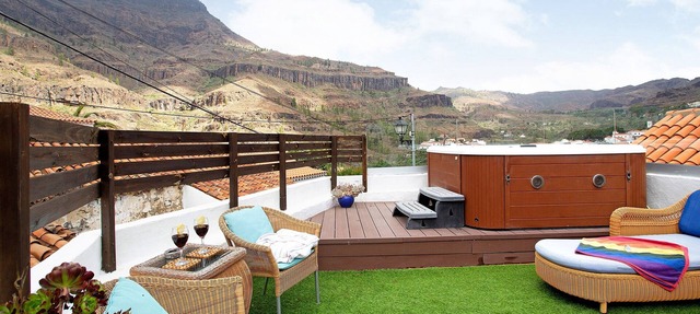 Vacation Home "La Casa Nueva" with Mountain View, Whirlpool & Wi-Fi in Fataga