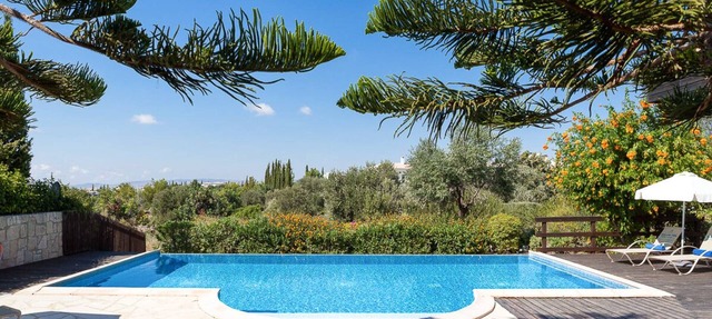 Villa Loukoumi - Three Bedroom Resort, Sleeps 6 in Kouklia