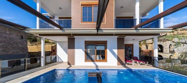 Villa mit Herrlichem Natur- und Meerblick in Antalya