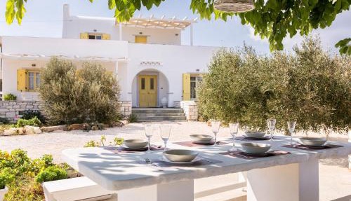 Villa San Dimitrio House on the Beach in Logaras