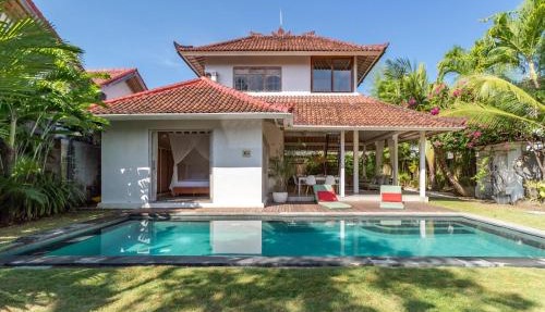 Villa Telma - Charming 2BR Villa in Central Seminyak, Walking Distance to Eat Street in Seminyak
