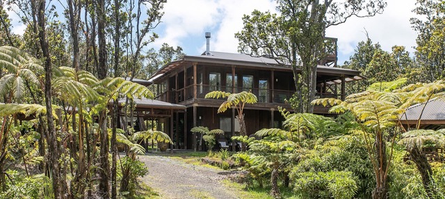 Volcano Forest House next to Volcano National Park in Volcano