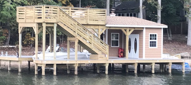 Waterfront/Fiber WiFi/Boat/Jet Ski on site Fall Just 8 weeks left in Summer 2027 in Mineral