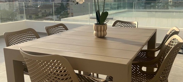WHITE LUXURY APARTMENT in Trikala