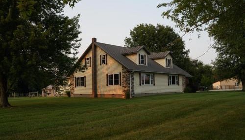 Yoder's Farmstead in La Russell