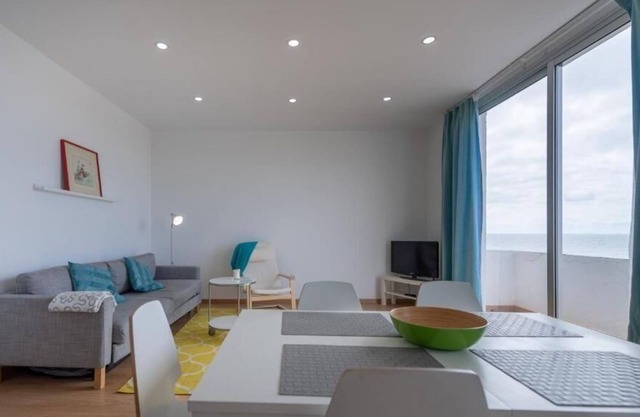 Holiday Telde Persons Bedrooms 
