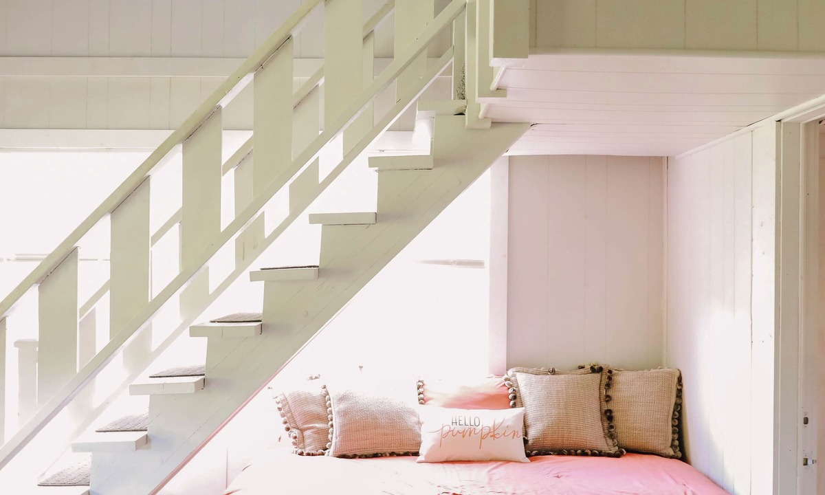 Cheboygan County House | Cozy 1-loft room house with Fast WiFi, in charming Indian River. Near Mackinaw.