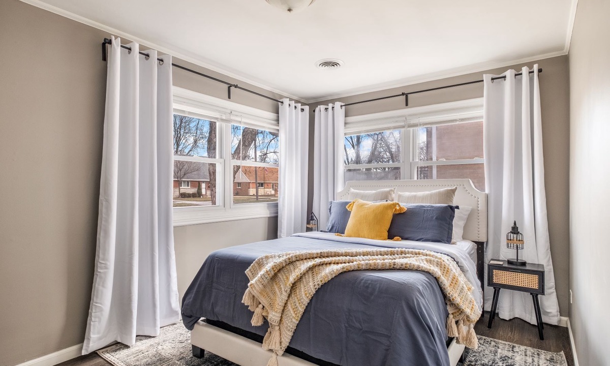 Midlothian House | Tranquil 3 BD/1 BA