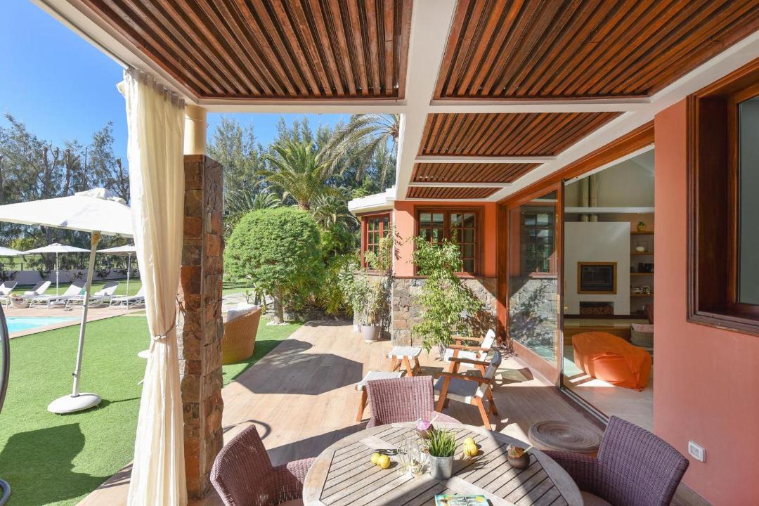 Campo Internacional Maspalomas Villa | Royal Hideaway Maspalomas by VillaGranCanaria