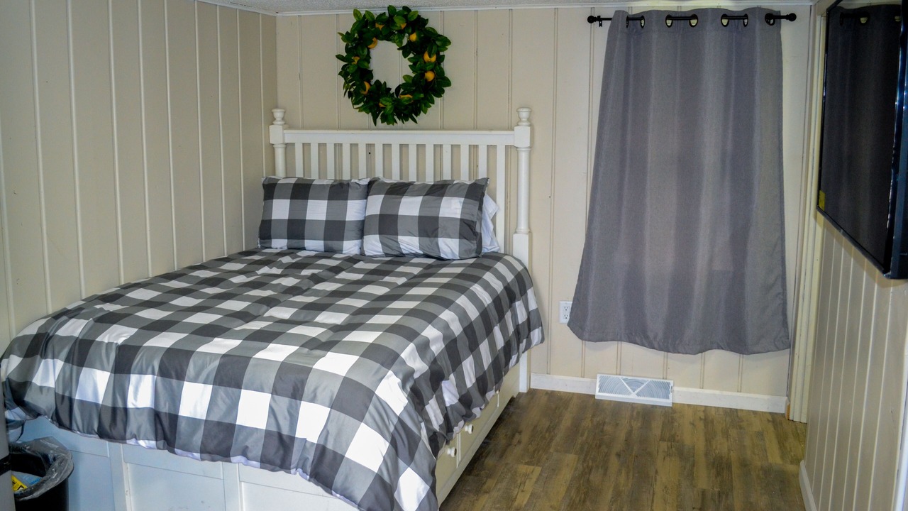 Photo of Bedroom in Whitehall