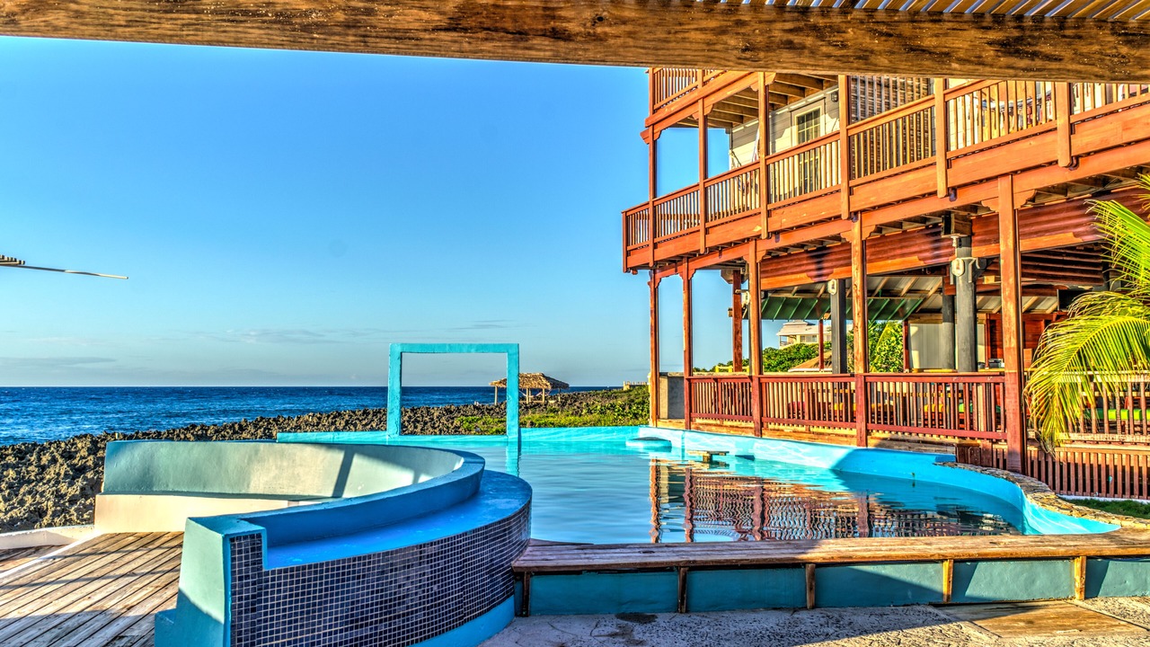 Photo of Outdoor in Gibson Bight