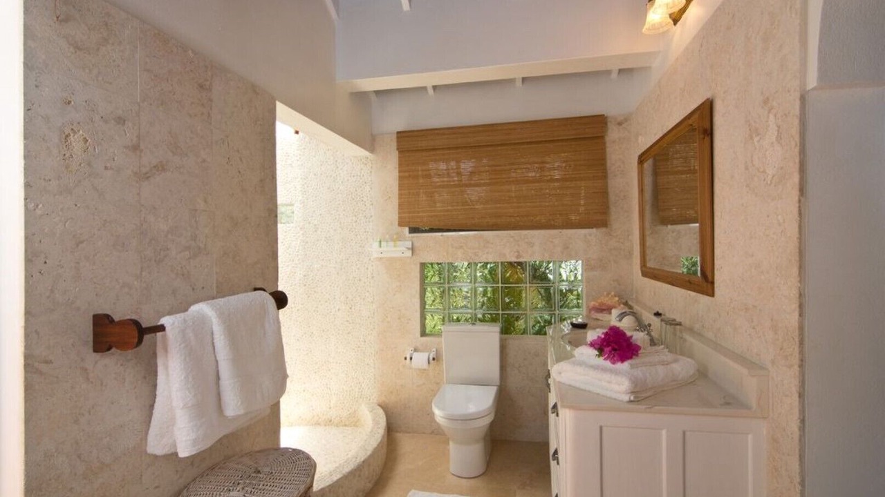 Photo of Bathroom in Lower Bay