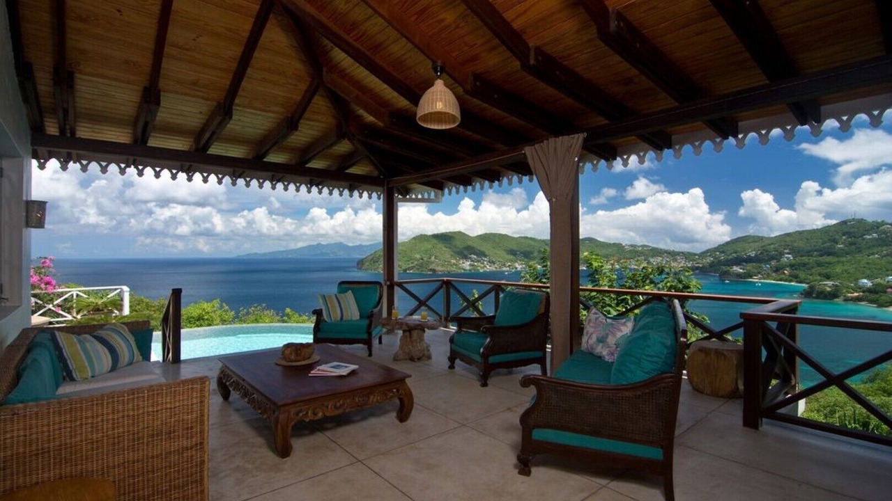 Photo of Patio Balcony in Lower Bay